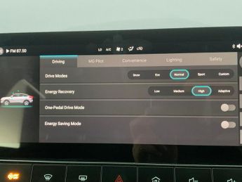 MG Mg4 51kWh SE (170 ps) - ACTIVE LANE ASSIST - LED - BLUETOOTH
