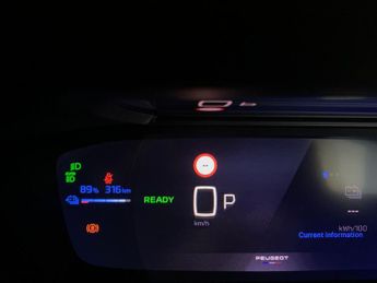 Peugeot E-2008 54kWh GT (11kW Charger) (156 ps) - SUNROOF - CARPLAY - BLACK ROO