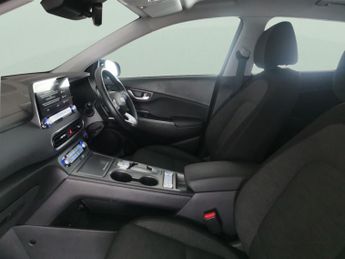 Hyundai Kona 64kWh Premium (10.5kW Charger) (204 ps) - KEYLESS ENTRY - LED - 