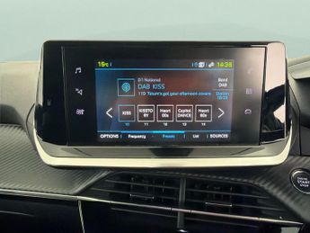 Peugeot E-2008 50kWh Allure Premium + (7kW Charger) (136 ps) - LED - REVERSE CA