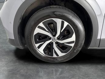 Volkswagen ID.4 Pure Performance 52kWh Life Edition (170 ps) - HEATED SEATS
