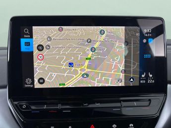 Volkswagen ID.4 Pure Performance 52kWh Life Edition (170 ps) - HEATED SEATS