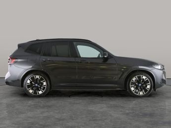 BMW iX3 80kWh M Sport Pro (286 ps) - PARK ASSIST - HK AUDIO - BLACK ROOF