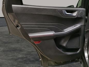 Ford Kuga 2.5 Duratec 14.4kWh ST-Line Edition Plug-in CVT (225 ps) - REVER