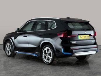BMW iX1 30 66.5kWh xLine xDrive (11kW Charger) (313 ps) - PARK ASSIST - 