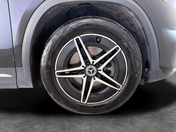 Mercedes-Benz EQA EQA 250+ 70.5kWh AMG Line (190 ps) - ADAPTIVE LIGHTS - HEATED LE