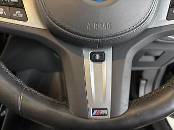 BMW iX3 80kWh M Sport Pro (286 ps) - PARK ASSIST - HK AUDIO - BLACK ROOF