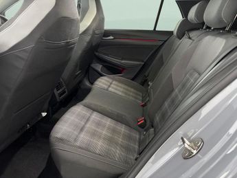 Volkswagen Golf 2.0 TDI GTD DSG (200 ps) - DIGITAL DASH - PADDLE SHIFT - PARK SE