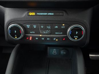 Ford Kuga 2.5h Duratec ST-Line X Edition CVT (190 ps) - BLACK ROOF RAILS