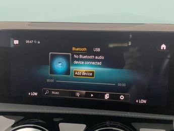Mercedes-Benz CLA 1.3 CLA180 AMG Line Coupe 7G-DCT (136 ps) - KEYLESS ENTRY - APPL