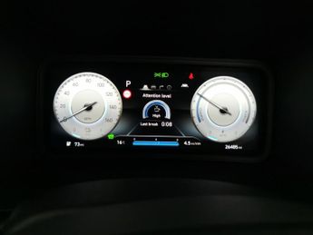 Hyundai Kona 64kWh Premium (10.5kW Charger) (204 ps) - KEYLESS ENTRY - LED - 