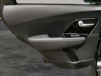 Kia Niro 64kWh 4+ (201 bhp) - HEAT AND COOL SEATS - LED - REVERSE CAM