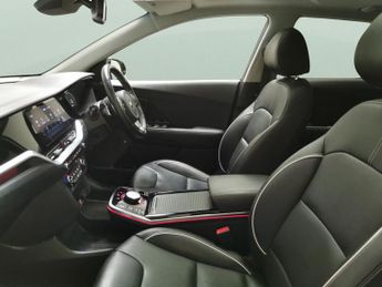 Kia Niro 64kWh 4+ (201 bhp) - HEAT AND COOL SEATS - LED - REVERSE CAM