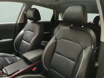 Kia Niro 64kWh 4+ (201 bhp) - HEAT AND COOL SEATS - LED - REVERSE CAM
