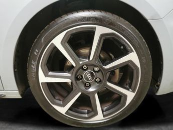 Audi A1 1.5 TFSI 35 Black Edition Sportback S Tronic (150 ps) - BLUETOOT
