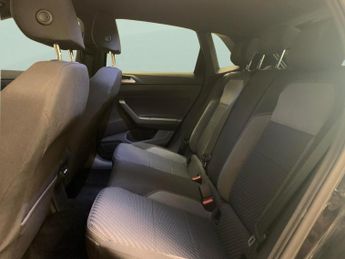 Volkswagen Polo 1.0 TSI R-Line DSG (110 ps) - BLUETOOTH - CRUISE - PADDLE SHIFT