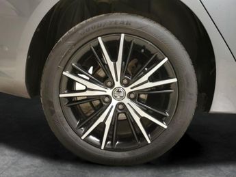 MG Mg5 61.1kWh Trophy Long Range (156 ps) - REVERSE CAM - NAV - LEATHER