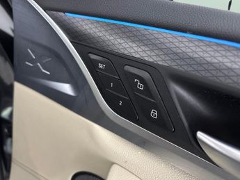 BMW iX3 80kWh M Sport Pro (286 ps) - PARK ASSIST - HK AUDIO - BLACK ROOF