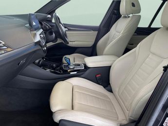 BMW iX3 80kWh M Sport Pro (286 ps) - PARK ASSIST - HK AUDIO - BLACK ROOF