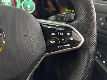 Volkswagen Golf 2.0 TDI GTD DSG (200 ps) - DIGITAL DASH - PADDLE SHIFT - PARK SE
