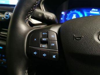 Ford Kuga 2.5 Duratec 14.4kWh Vignale Plug-in CVT (225 ps) - REVERSE CAM -