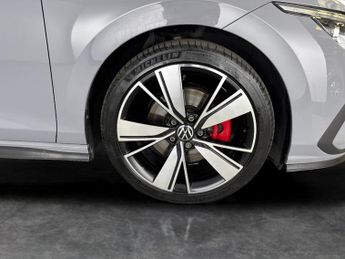 Volkswagen Golf 2.0 TDI GTD DSG (200 ps) - DIGITAL DASH - PADDLE SHIFT - PARK SE