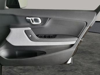 Polestar Polestar 2 Dual Motor 78kWh Long Range Plus Pilot Fastback 4WDE (408 ps) - 