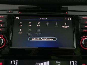 Nissan Qashqai 1.3 DIG-T N-Connecta DCT (160 ps) - REVERSE CAM - NAV - GLASS RO