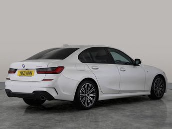 BMW 3 Series 2.0 320i M Sport (184 ps) - ADAPTIVE LIGHTS - ACOUSTIC GLAZING
