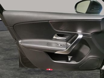 Mercedes-Benz A Class 1.3 A200 Sport 7G-DCT (163 ps) - LED - REVERSE CAM - NAV
