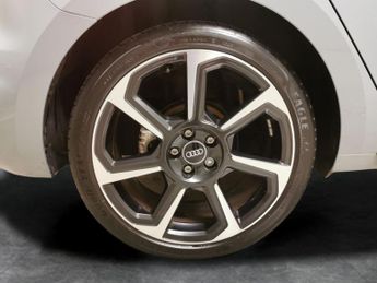 Audi A1 1.5 TFSI 35 Black Edition Sportback S Tronic (150 ps) - BLUETOOT