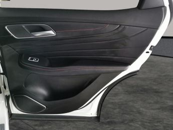 MG Mg Hs 1.5 T-GDI 16.6kWh Exclusive Plug-in (258 ps) - CARPLAY - KEYLESS