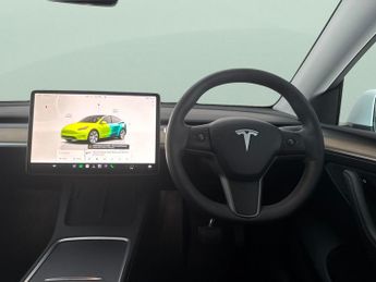 Tesla Model Y SUV RWD (346 ps) - HEATED STEERING - WIFI - BLIND SPOT ASSIST