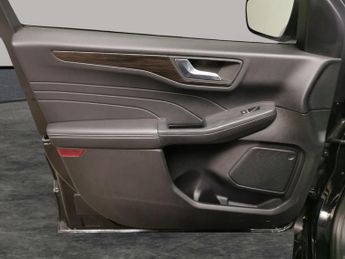 Ford Kuga 2.5 Duratec 14.4kWh Vignale Plug-in CVT (225 ps) - REVERSE CAM -