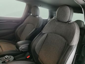 Mini Electric Hatch Cooper SE 32.6kWh Level 2 (184 ps) - CARPLAY - DRIVING ASSISTANT