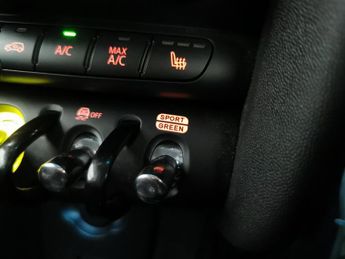 Mini Electric Hatch Cooper SE 32.6kWh Level 2 (184 ps) - CARPLAY - DRIVING ASSISTANT