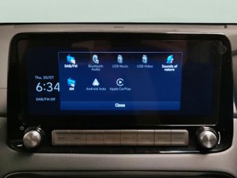 Hyundai Kona 64kWh Premium (10.5kW Charger) (204 ps) - KEYLESS ENTRY - LED - 