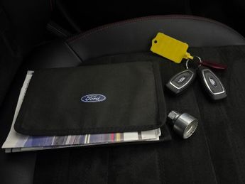 Ford Kuga 2.5 Duratec 14.4kWh ST-Line X Edition Plug-in CVT (225 ps) - NAV