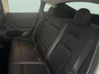 Tesla Model Y SUV RWD (346 ps) - HEATED STEERING - WIFI - BLIND SPOT ASSIST