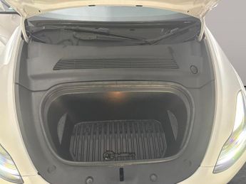 Tesla Model Y SUV RWD (346 ps) - HEATED STEERING - WIFI - BLIND SPOT ASSIST
