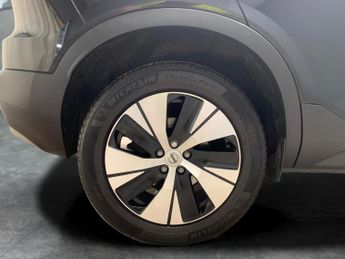 Volvo XC40 1.5h T4 Recharge 10.7kWh Core Plug-in (211 ps) - PARK ASSIST - L