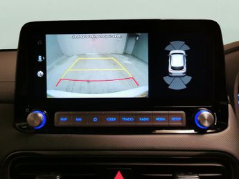 Hyundai Kona 64kWh Premium (10.5kW Charger) (204 ps) - HEATED SEATS - HEATED 