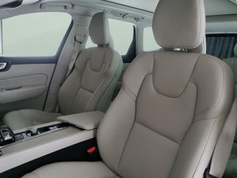 Volvo XC60 2.0h T6 Recharge 11.6kWh Inscription Expression Plug-in AWD (340
