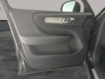 Volvo XC40 1.5h T5 Twin Engine Recharge 10.7kWh Inscription Plug-in (262 ps