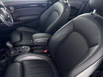 Mini Electric Hatch Cooper SE 32.6kWh Level 3 (184 ps) - PAN ROOF - HUD - HK AUDIO