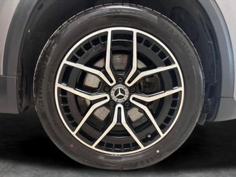 Mercedes-Benz EQA EQA 250+ 70.5kWh AMG Line (Premium) (190 ps) - NAV - HEATED LEAT