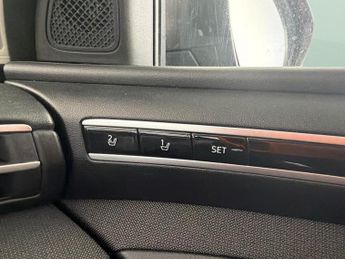 Hyundai Tucson 1.6 T-GDi 13.8kWh Ultimate Plug-in 4WD (265 ps) - NAV - HEATED S