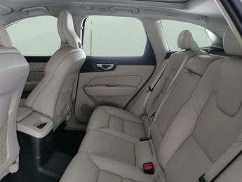 Volvo XC60 2.0h T6 Recharge 11.6kWh Inscription Expression Plug-in AWD (340