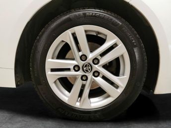 Toyota Corolla 1.8 VVT-h Icon CVT (140 ps) - LANE DEPARTURE ALERT - BLUETOOTH