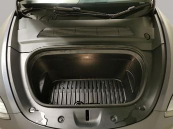 Tesla Model Y (Dual Motor) Long Range 4WDE (384 bhp) - HEATED STEERING - WIFI